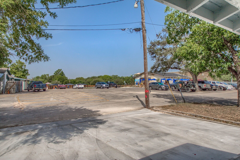 Property grounds 5, Castle Shadow DT 534 3 Bedroom Home by RedAwning, Comal