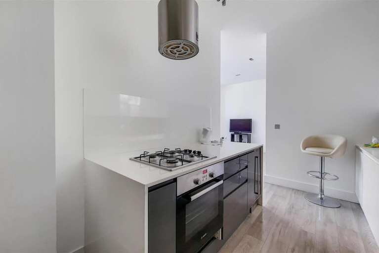 Others 5, Luxurious 4-bedrooms Apartment in Central London, London