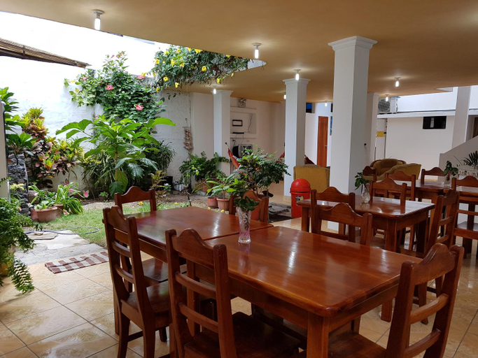 Food & Drinks 4, Hostal Cerro Azul, Isabela