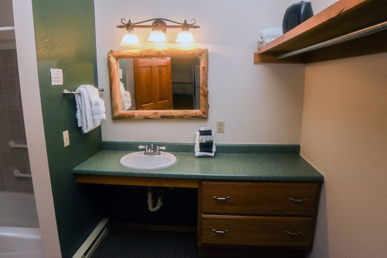 Bathroom 5, Timber Creek Chalets: 11 1 Bedroom Chalet, Larimer