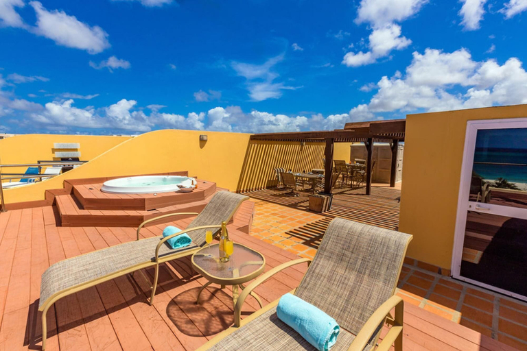 Others 4, Oceanfront Penthouse 4BR w Roof Top Deck w Jacuzzi Eagle Beach