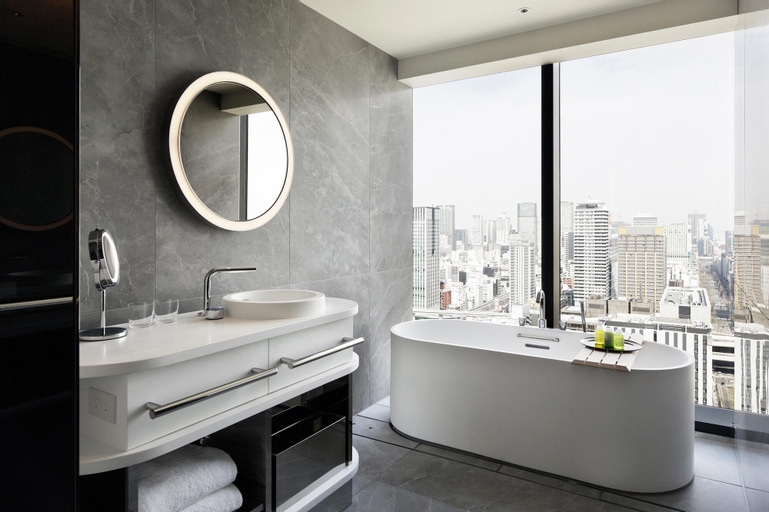 Bathroom 8