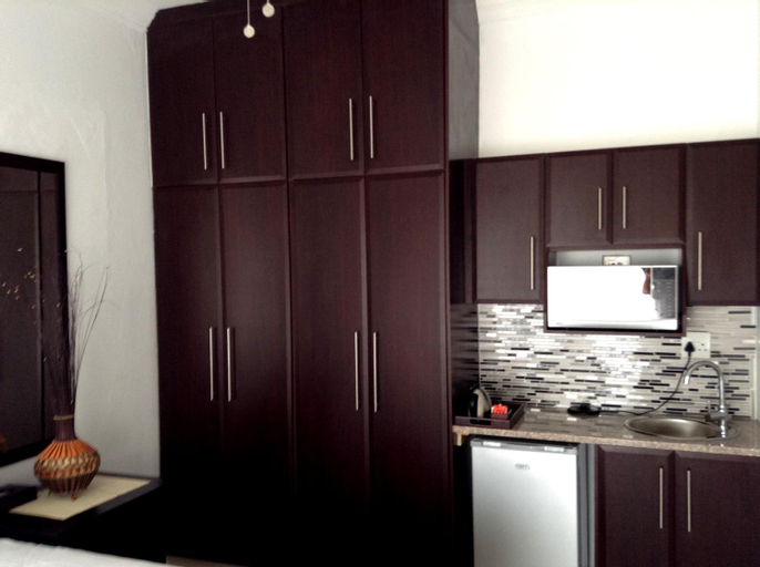 Dining Room 6