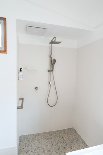 Bathroom 3, Beach Huts Middleton, Alexandrina - Coastal