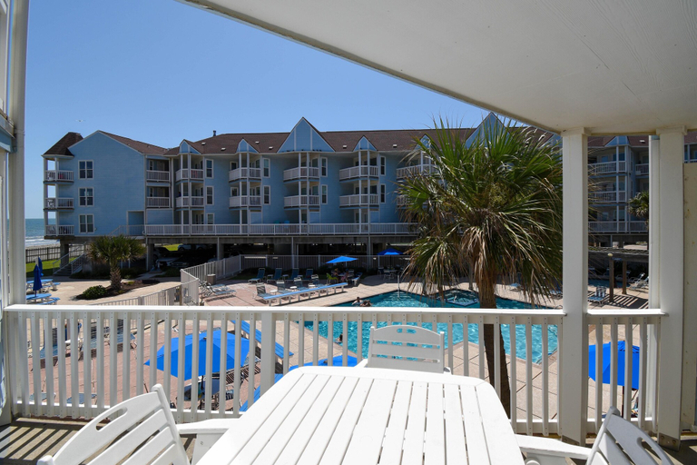 Sport & Beauty, Seascape 2108 in Galveston, Galveston