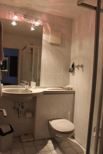 Bedroom 3, Hotel Roemerstein, Mainz