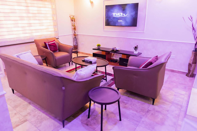 Others 4, Captivating 3-bed Apartment in Lagos, Eti-Osa