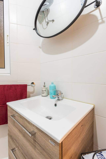 Bathroom 3, Gozo Escape, 2-bed Apartment in Marsalforn