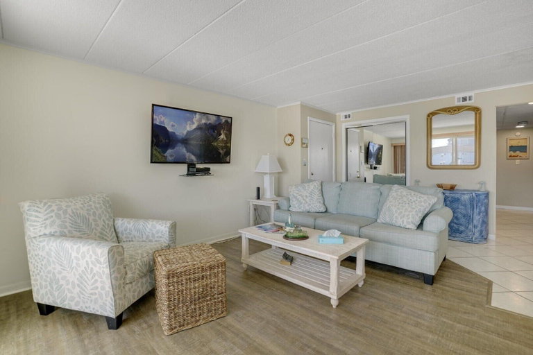 Living area 5, Thunder Island 139d 2 Bedroom Condo by RedAwning, Worcester