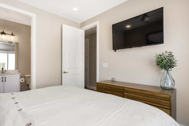 Bedroom 3, Bare Feet Retreat by RedAwning, Washington