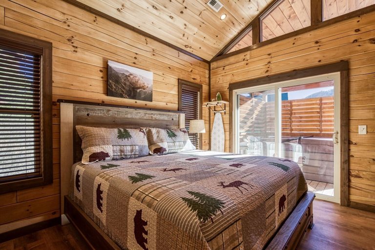 Bedroom 3, Ern806 - Splashin' Views 2 Bedroom Cabin by RedAwning, Sevier
