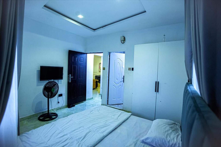 Bedroom 2, Inviting 2-bed Apartment in Lagos, Shomolu