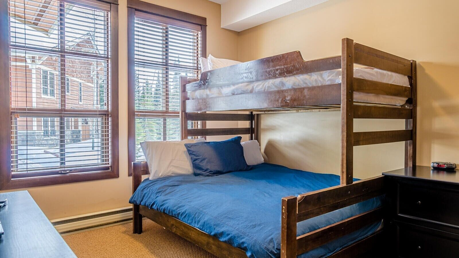 Bedroom 3, Stones Throw #11 By Bear Country, Thompson-Nicola
