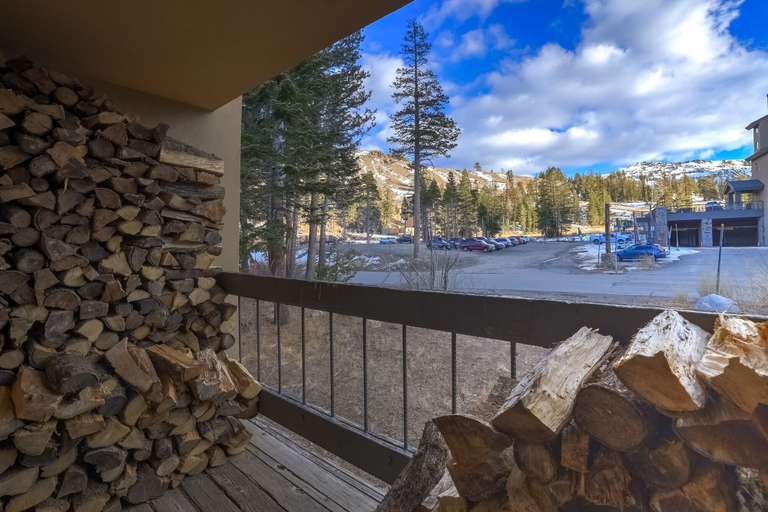 Property grounds 5, Luxury at Altitude â Base Camp 2 Bedroom 2 Condo by RedAwning, Alpine