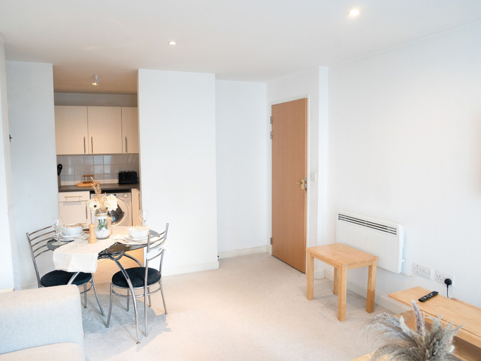 Others 4, The Grand Serenity Suite, London