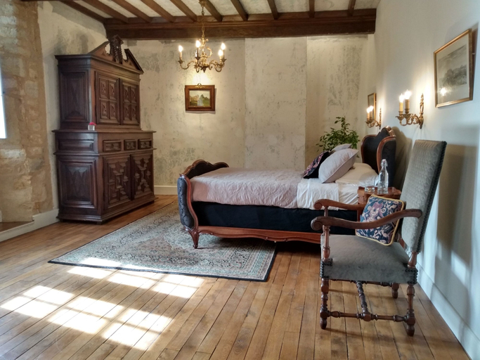 Bedroom 4, Château de Balsac, Aveyron