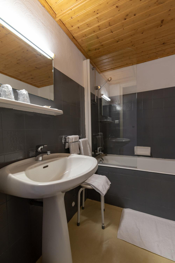 Bathroom 3, Hotel Les Esseppes, Vendée