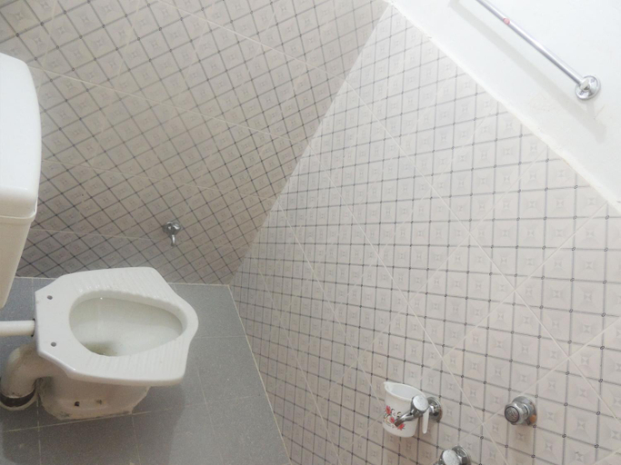 Bathroom 2, Surya Inn, Puri