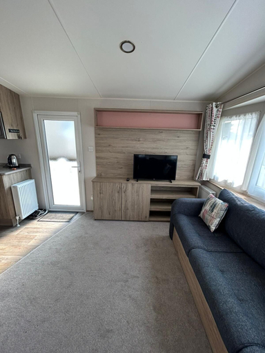 Living area, Caravansleeps4-beachfront-garden-patio, Cornwall
