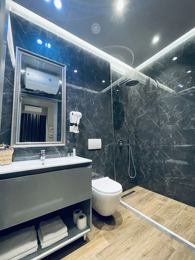 Bathroom 4, CITY CENTER HOTEL, Tiranës