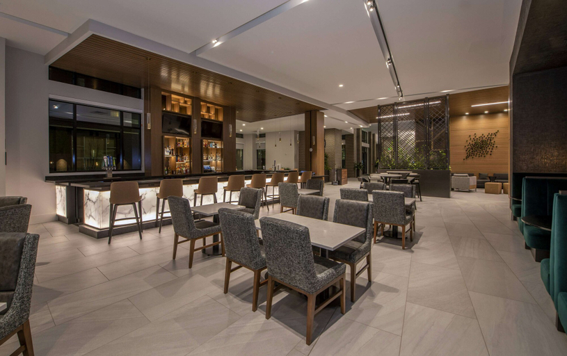 Food & Drinks 5, Embassy Suites By Hilton Asheville Downtown, Buncombe