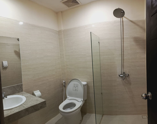 Bathroom 9