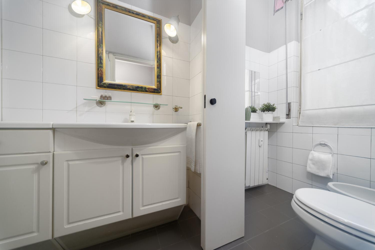 Bathroom 7