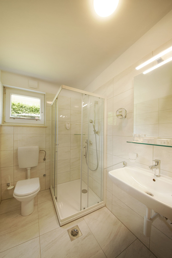 Bathroom 5, Apartments Adria - Hotel & Resort Adria Ankaran, Koper