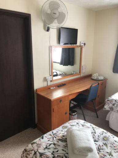 Bedroom, Dolphin Hotel Public House Weymouth, Dorset