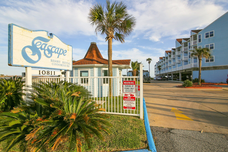 Exterior 5, Seascape 1120 Studio Bedroom Condo by RedAwning, Galveston