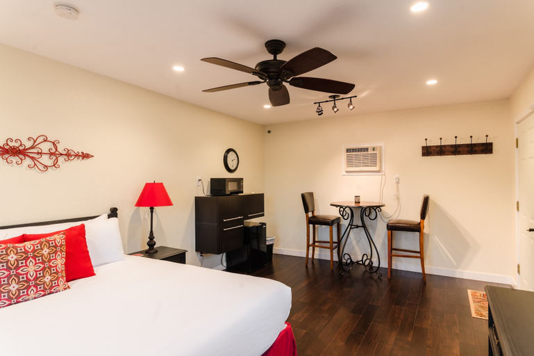 Bedroom 3, Desert Ridge by Avantstay Spacious Oasis w/ Pool & Hot Tub, Maricopa