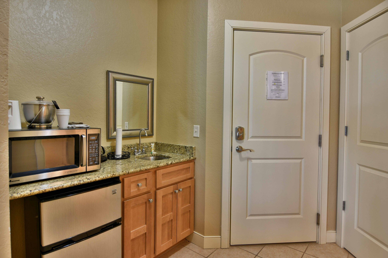 Private kitchen, Unit 411b 1bd/ 1ba Efficiency Condo 1 Bedroom Condo by RedAwning, Barron