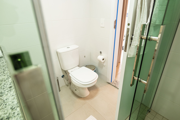 Bathroom 3, Make Some Memories at This Unique Place, São Vicente