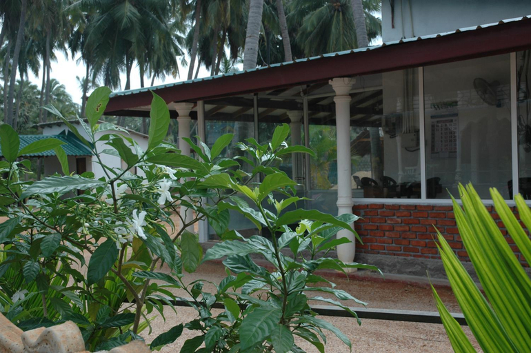 Others 5, Hotel Sea Shadow, Trincomalee Town and Gravets