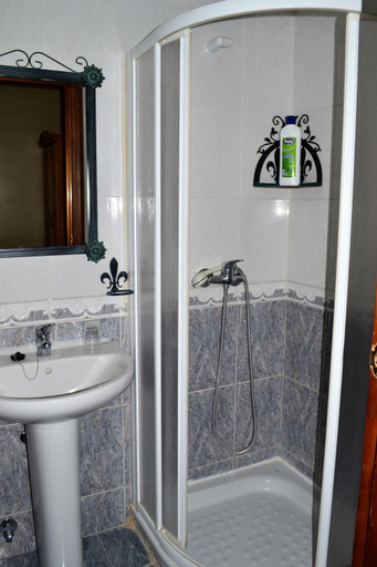 Others 3, Hostal la Encina, Sevilla