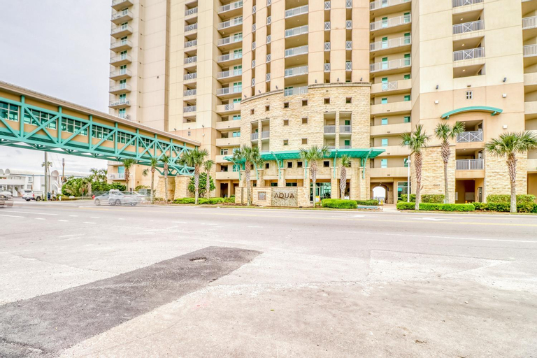 Aqua 1604, Bay