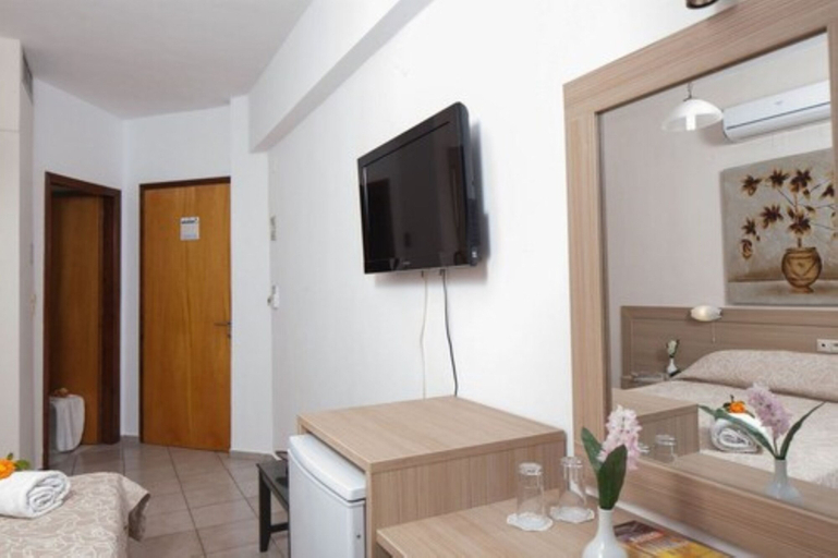 Bedroom 5, Akti Corali, Crete