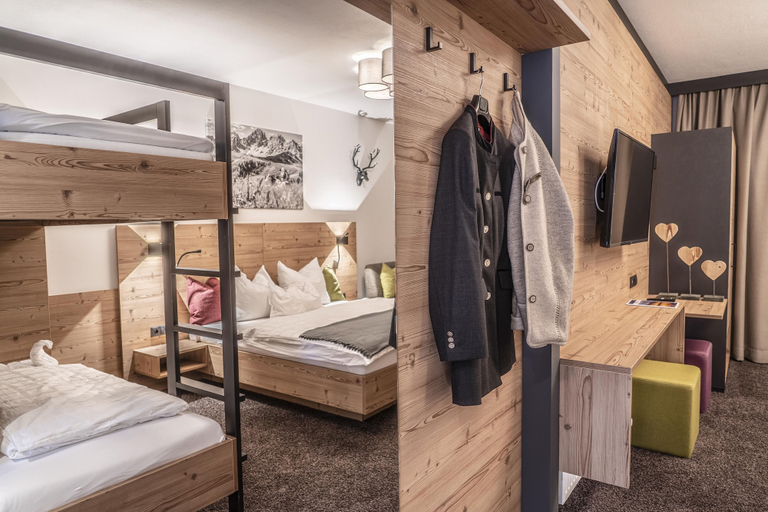 Bedroom 3, Sweet Cherry Boutique & Guesthouse Tyrol, Innsbruck