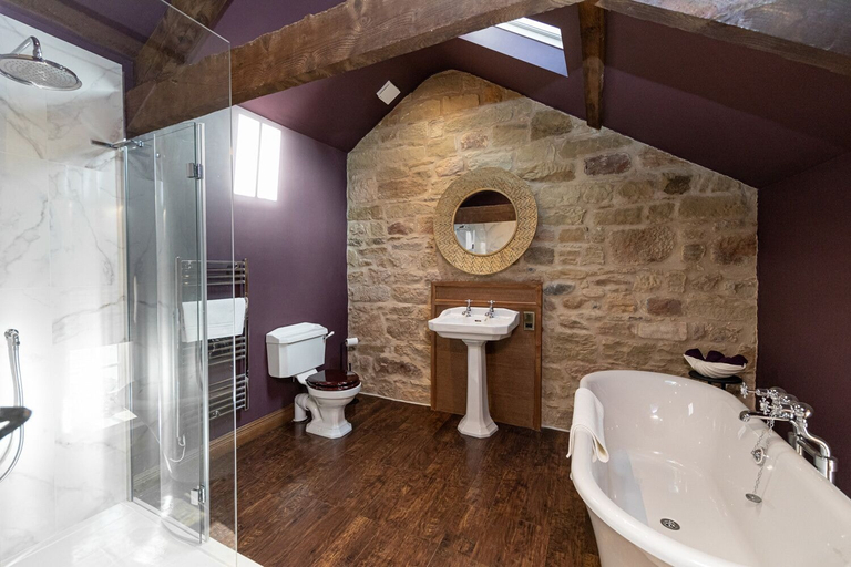 Bathroom 3, Romantic Luxury 1-bed Cottage in Alnwick, Northumberland