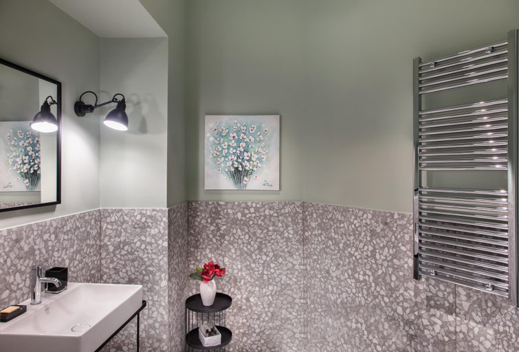 Bathroom 5, Lady Rose Privilege Suite, Napoli