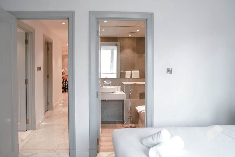 Bedroom 5, Luxurious Apartment With Iconic Burj View, Dubai