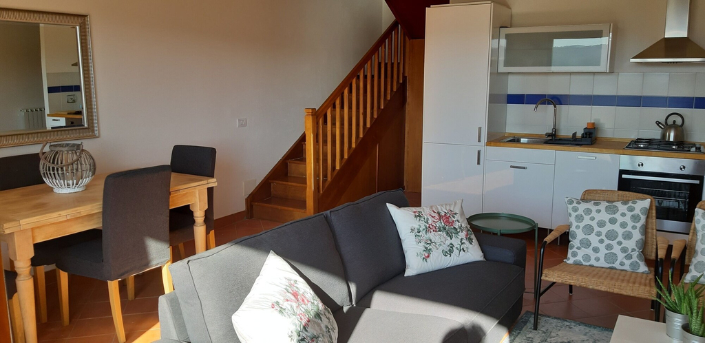 Living area 4, Duplex Tuscan Home - View and Pool Sleeps 4-6, Arezzo