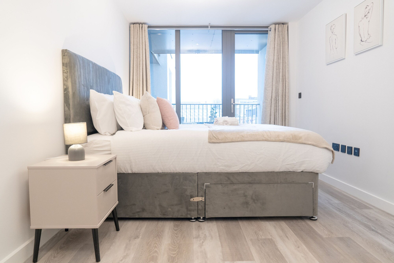 Bedroom 2, Apex Lofts Suite - 2 bed 2 Bath w/ Rooftop Terrace, Birmingham