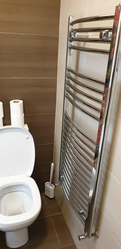 Bathroom, Stunning 6-bed House in London, London