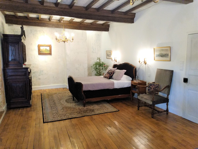 Bedroom 3, Château de Balsac, Aveyron
