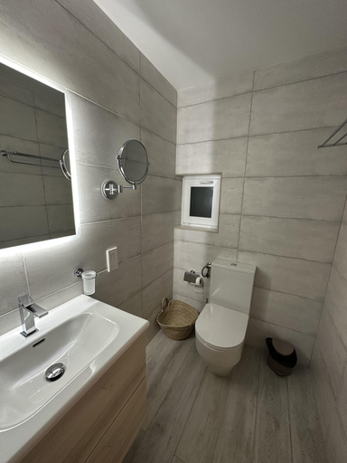 Bathroom 4, Ta' Pinu Spa Suite - Luxury Heritage Living