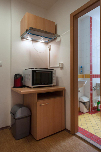 Others 3, Roosevelt Hostel, Praha 7