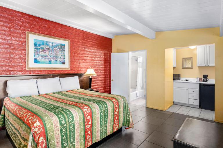 Bedroom 4, Fallbrook Country Inn, San Diego