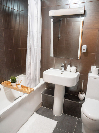 Bathroom, The Grand Serenity Suite, London