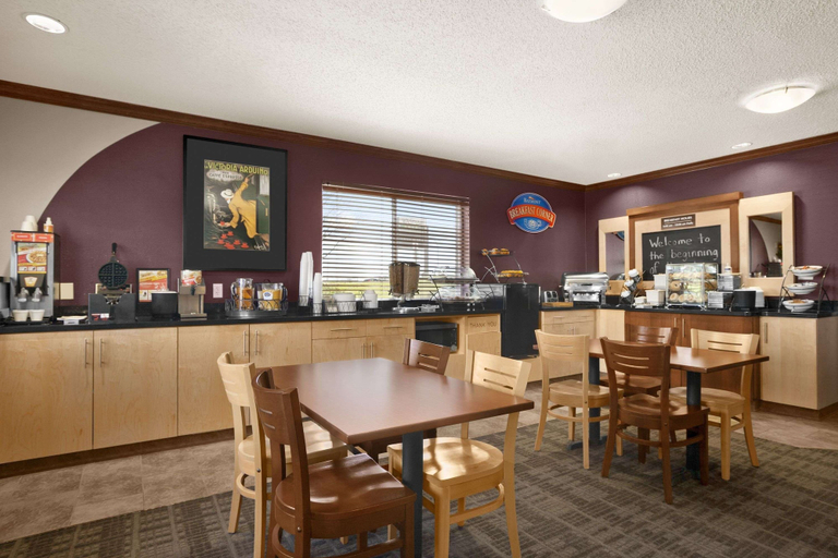 Food & Drinks 5, Baymont by Wyndham Golden/Red Rocks, Jefferson